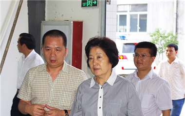 中央政治局委員、中央統(tǒng)戰(zhàn)部部長孫春蘭蒞臨天守集團(tuán)關(guān)心指導(dǎo)